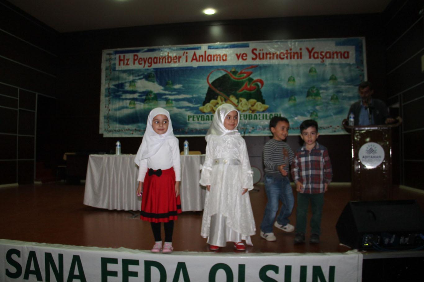 "Bu din sadece camilerde yaşanmak için gönderilmedi" "Bu din sadece camilerde yaşanmak için gönderilmedi"